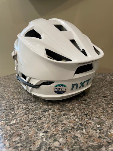 Player's Cascade S Helmet