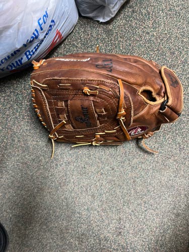 Nokona Left Handed All Purpose 13.5” Softball Glove