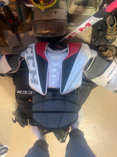 Used Medium CCM Extreme Flex 5 Pro Goalie Chest Protector