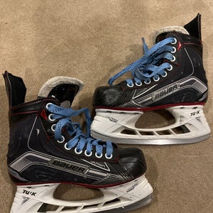 Used Bauer Regular Width Size 3 Vapor X500 Hockey Skates