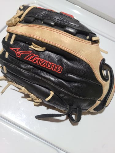 Used Right Hand Throw Mizuno Outfield Softball Glove 13"