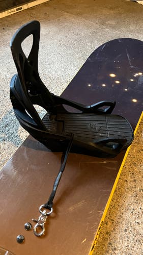 Women's Used Medium Burton Step On Snowboard Bindings