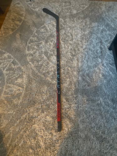 New Left Hand Mid Pattern Pro Stock Catalyst 9X Hockey Stick