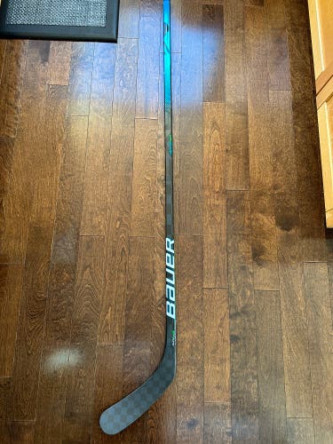 Senior Right Handed P92  Nexus Geo Hockey Stick