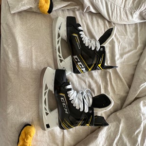 Senior Used CCM Super Tacks AS3 Hockey Skates Regular Width Size 7