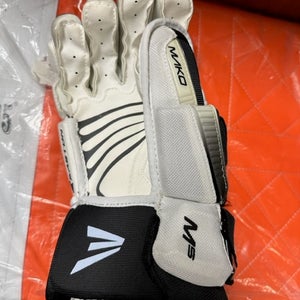 New Easton mako m5 Glove15"