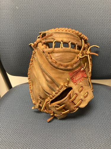 Re-laced/reconditioned Rawlings MJ50 catcher’s mitt-33.5 ’ RHT