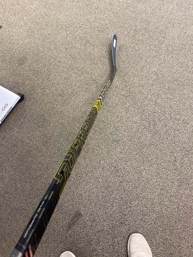 Senior Left Hand P92 Supreme 2S Pro Hockey 102 Flex Stick
