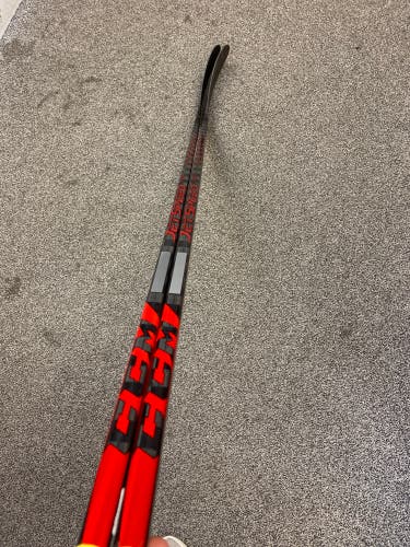 Intermediate Left Hand P28 Jetspeed FT4 Pro Hockey Stick 55 Flex