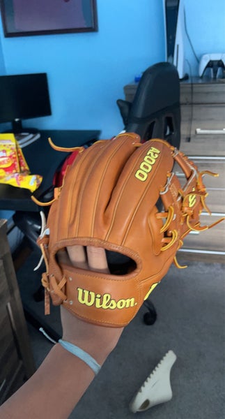 Used Right Hand Throw 11.5" DP15 A2000 Baseball Glove