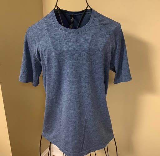 Blue Used Men's Lululemon Metal Vent Tech Shirt