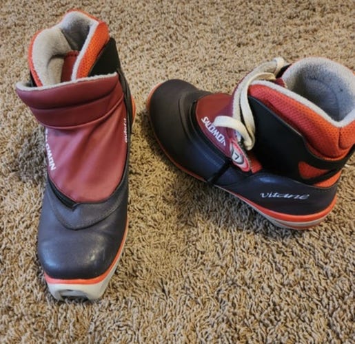 Rare SALOMON Vitane 7 Cross Country Ski Boots Size 8