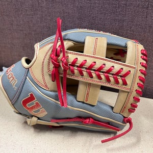 2023 Wilson A2000 1785SS 11.75" Infield Baseball Glove *MESSAGE OFFER*