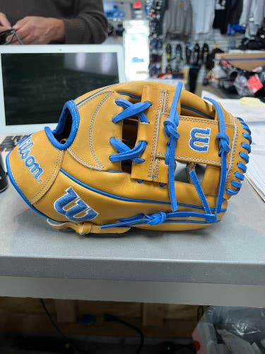 New Glove of the Month - Wilson A2000 Baseball Glove 11.75"