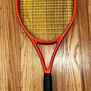 2022 Wilson Clash V2 100 Tennis Racquet - Limited Edition