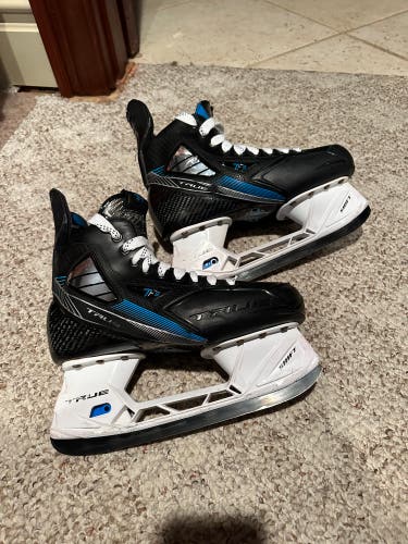 True TF9 Senior size 7 Ice Hockey Skates