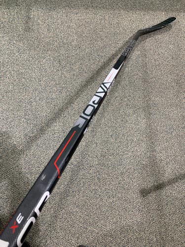 Used Senior Bauer Vapor 3X Right-Handed P88 Hockey Stick