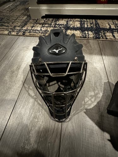 Used Mizuno Samurai Catcher's Mask