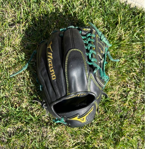 FSOT RHT Mizuno Pro Limited Edition 12" Pro Baseball Glove