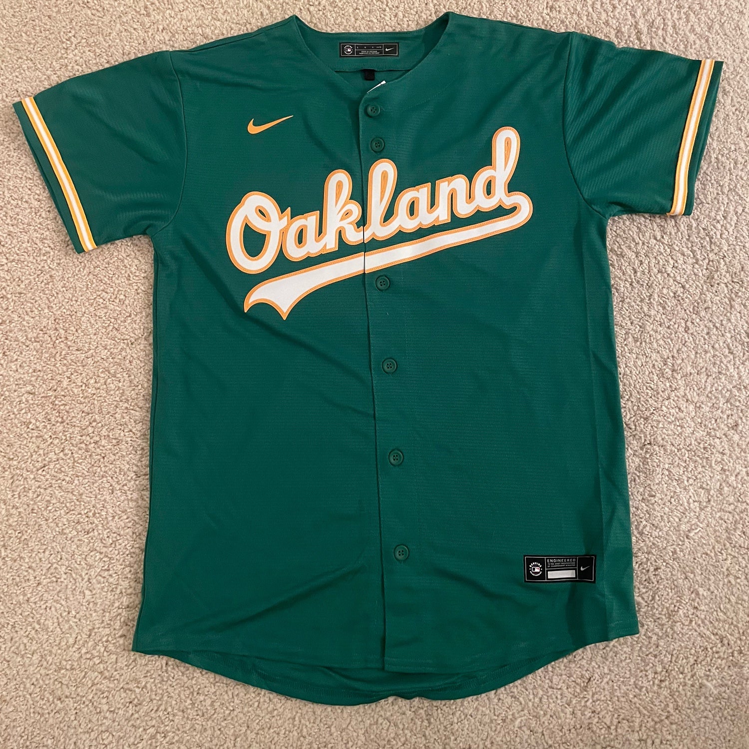 MLB Oakland A's Athletics Matt Chapman #26 Jersey Size Youth L (14-16).