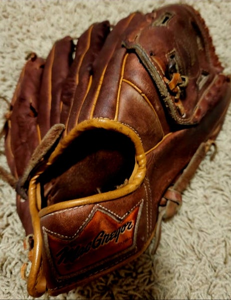 Vintage macgregor hot sale baseball gloves