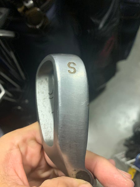 golf pitching and sand wedge A 37 in right hand