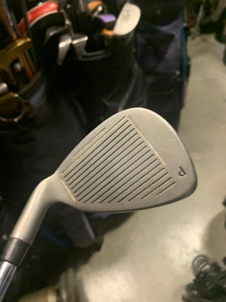 golf pitching and sand wedge A 37 in right hand
