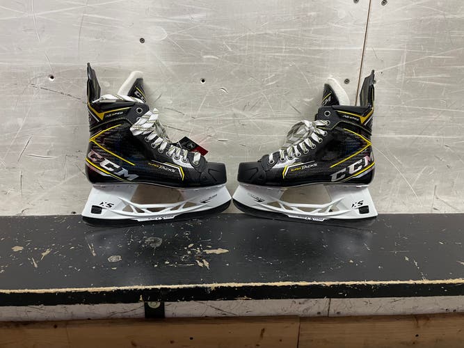 New CCM Regular Width  Size 6 Super Tacks AS3 Pro Hockey Skates