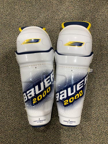 Used Bauer 2000 Hockey Shin Pads (14")