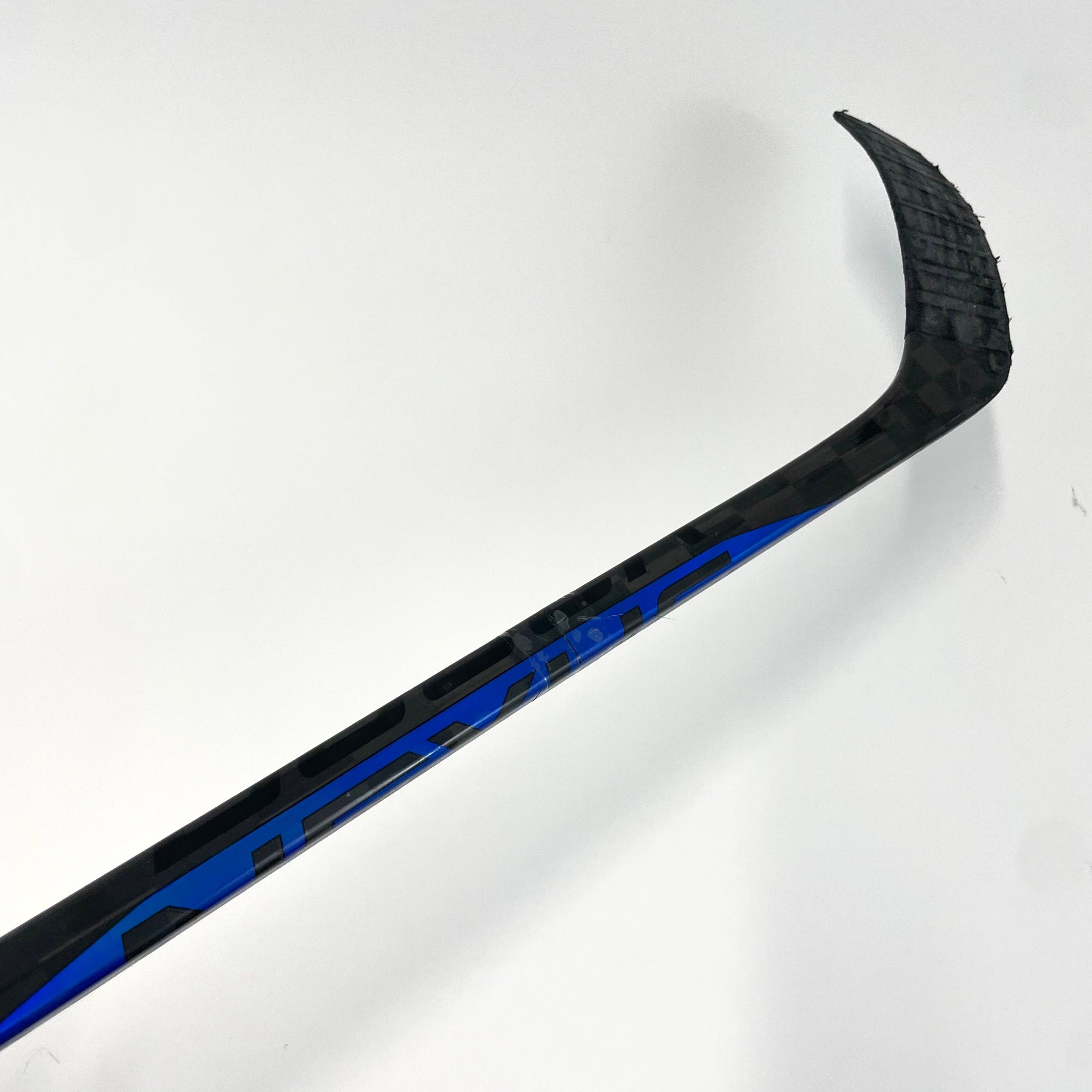 Repaired Right Handed Blue Bauer Nexus Sync | 77 Flex | P92M Curve