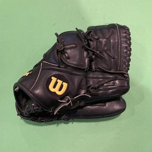 Used Wilson A2000 (CK22) Right-Hand Throw Pitcher Baseball Glove (11.75")