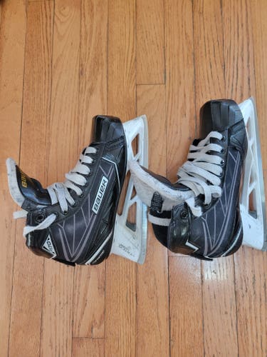 Junior Used Bauer Supreme S170 Hockey Skates Size 4