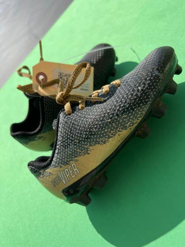 Used DSG Cleats  youth 11K