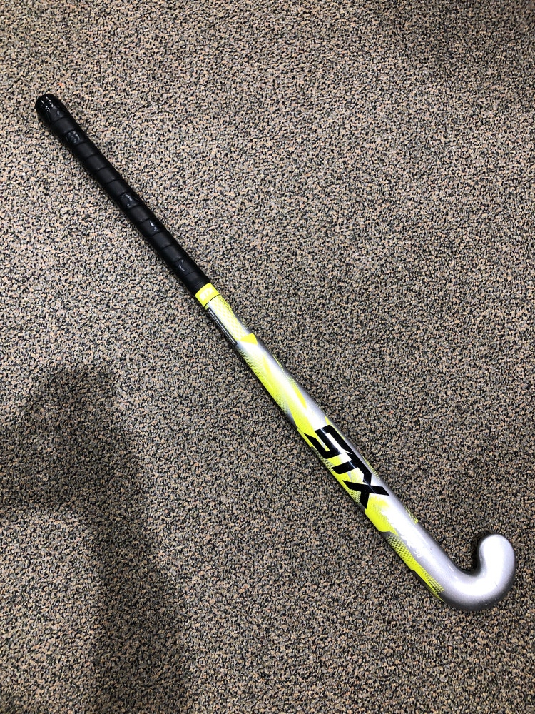 Used STX HPR 50 Field Hockey Stick (34")