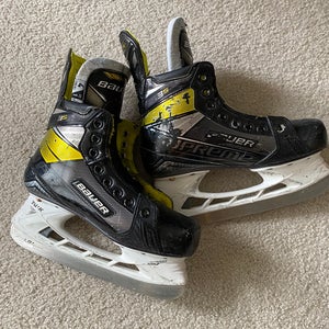 Used Bauer Ice Hockey Skates