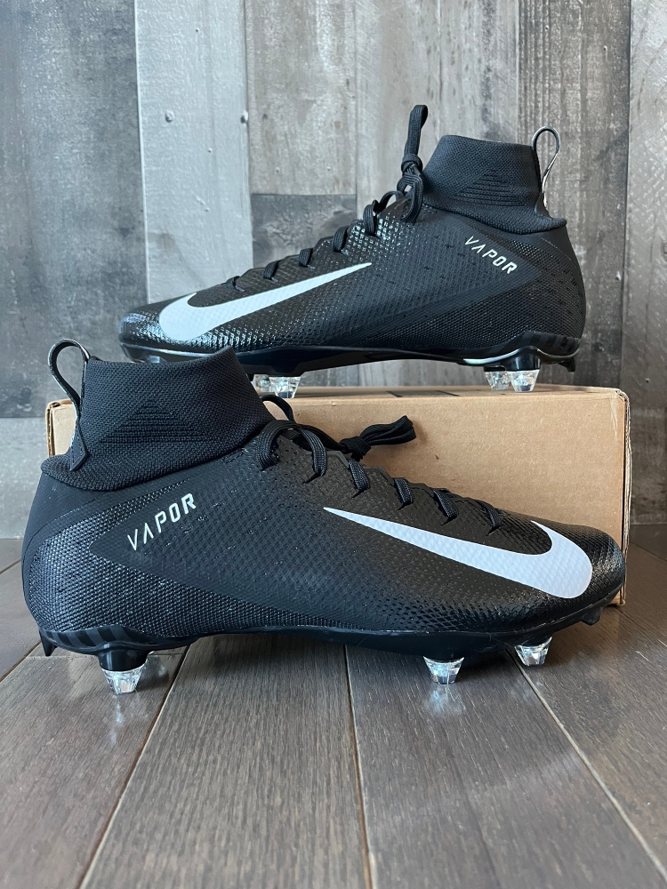Nike Vapor Untouchable Pro 3 D Football Cleats  AO3022-010 Men's Size 13.5