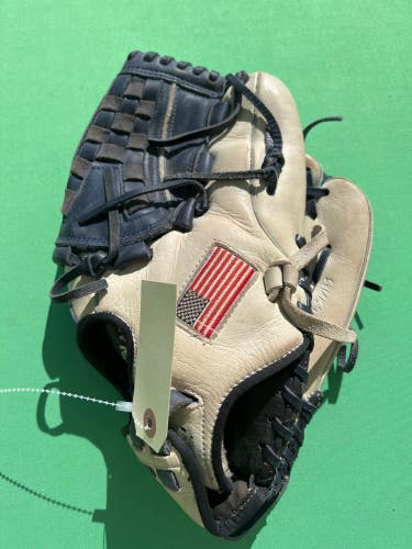Used Worth Right Hand Throw Softball Glove 12.5"