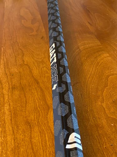 New Gait Ice Shaft