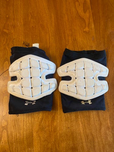 Large Under Armour VFT Sleeves Arm Pads