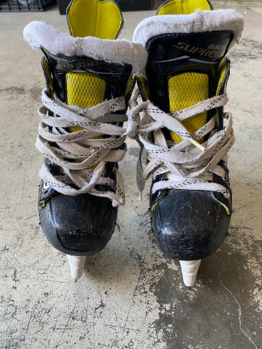 Used Bauer Regular Width Size 1.5 Supreme S27 Hockey Skates