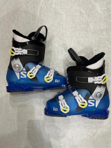 Used Salomon T3 Ski Boots | SidelineSwap | Buy and Sell on  display picture 1