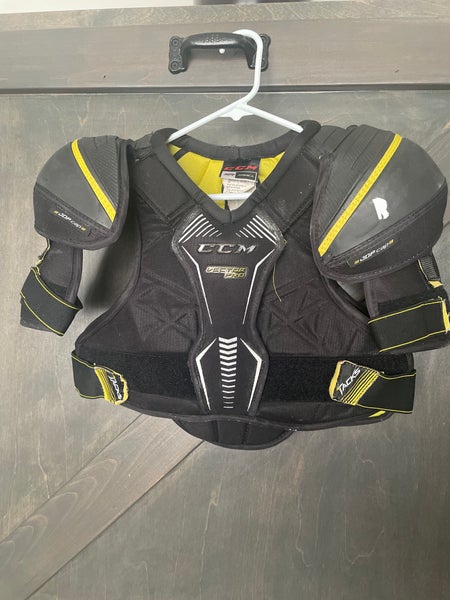 Used Small CCM Vector Pro Shoulder Pads