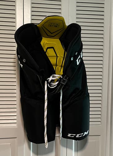 Senior XL CCM Tacks 9040 Hockey Pants