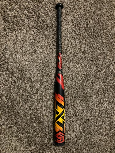 Used 2022 Louisville LXT 31" 21oz Bat Only used 1/2 season