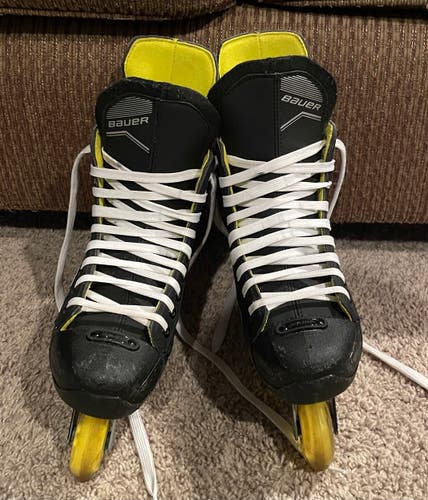 Bauer RS Junior Roller Blades - Size 5.0 Used less than 10 times - see wheels!