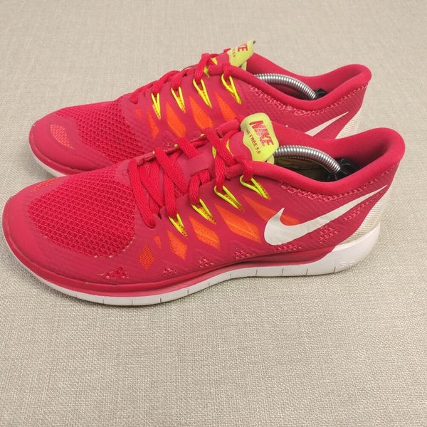 peso Cercanamente Suave Nike Free 5.0 Womens Running Shoes Size 9.5 Pink Athletic Sneakers  642199-601 | SidelineSwap