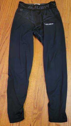 Black Gently Used XL Boys Bauer Compression Pants