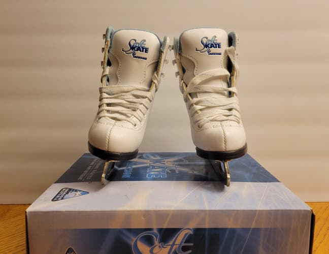 NEW IN BOX Jackson Ultima Glacier Soft Skate  - Model GS184 - White - Toddler Size 8