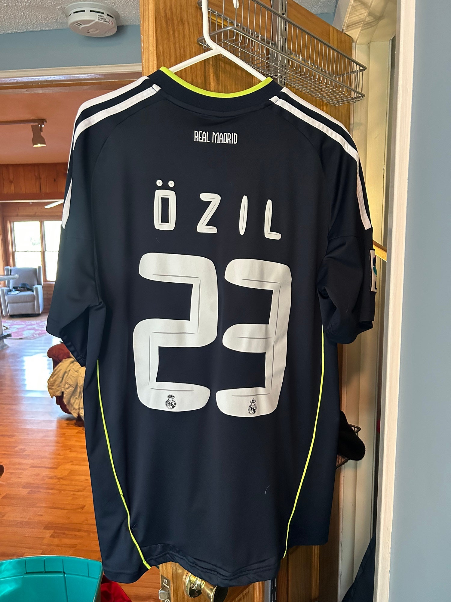 Ozil Real Madrid jersey