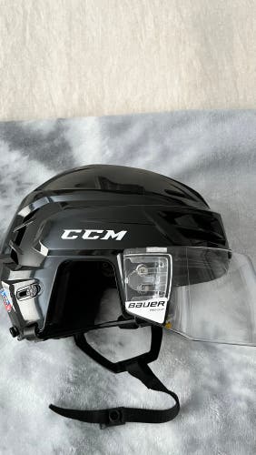 Used Medium CCM Tacks 310 Helmet (2x pro clips)
